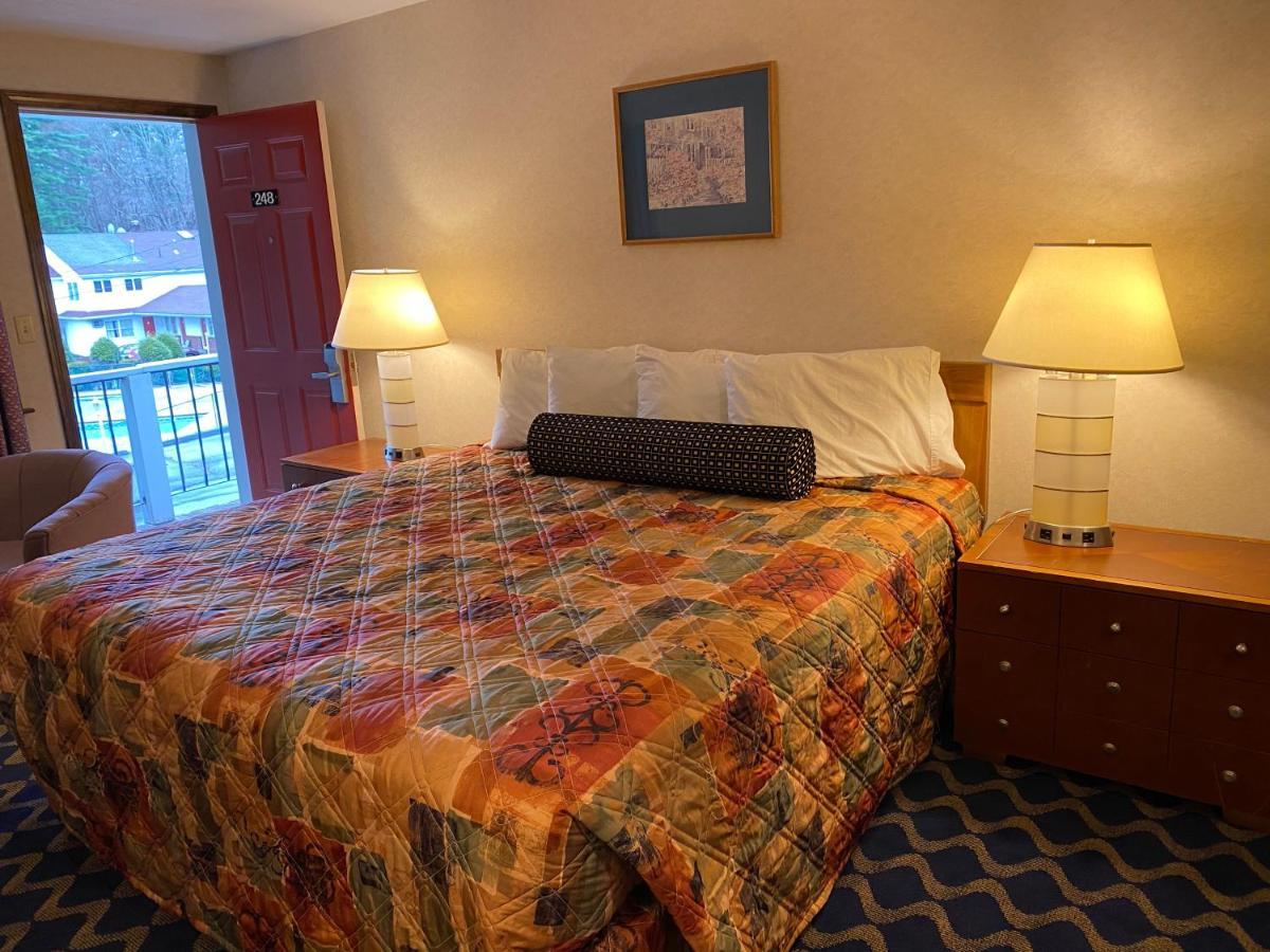 Economy 682 Main St 3*