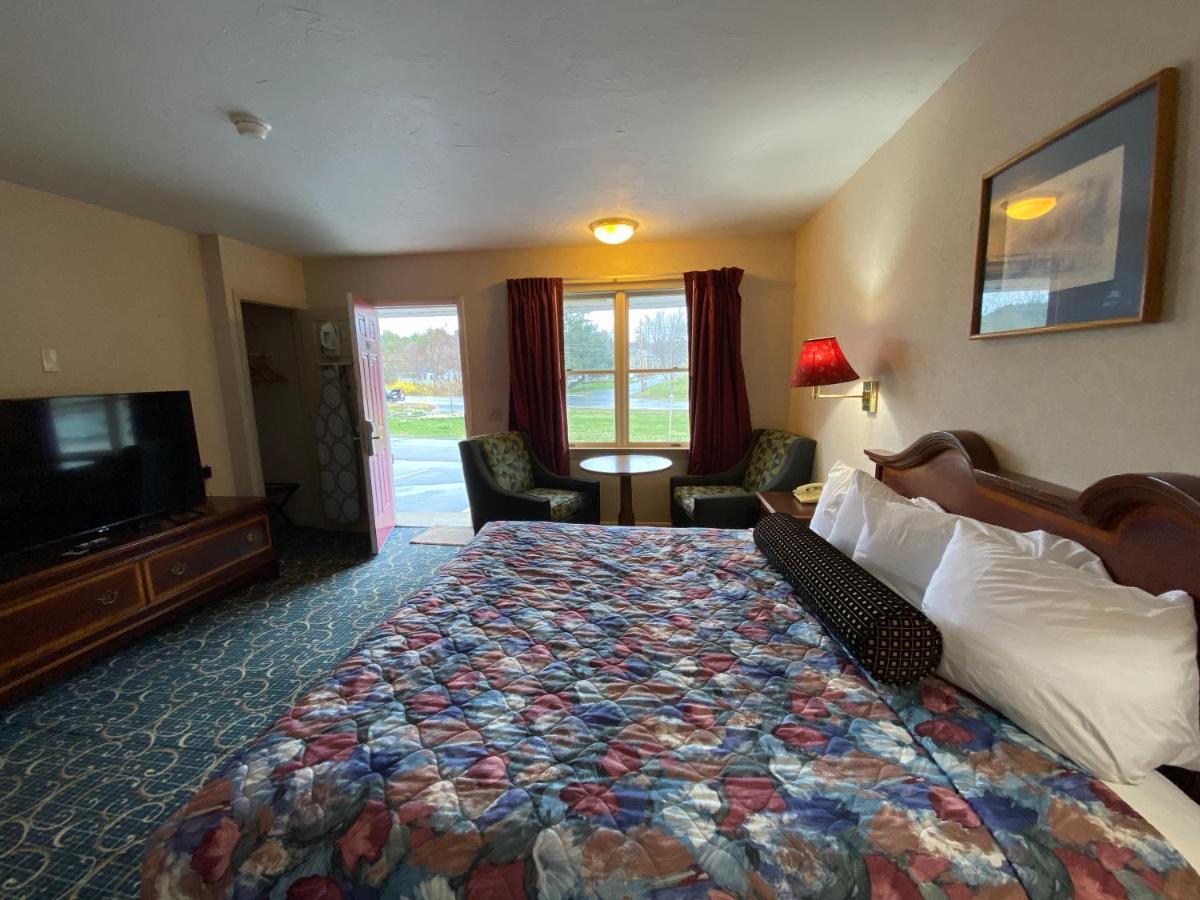 Economy 682 Main St 3*
