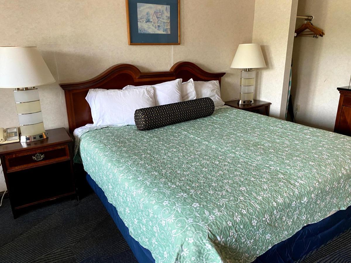 Economy 682 Main St Sturbridge