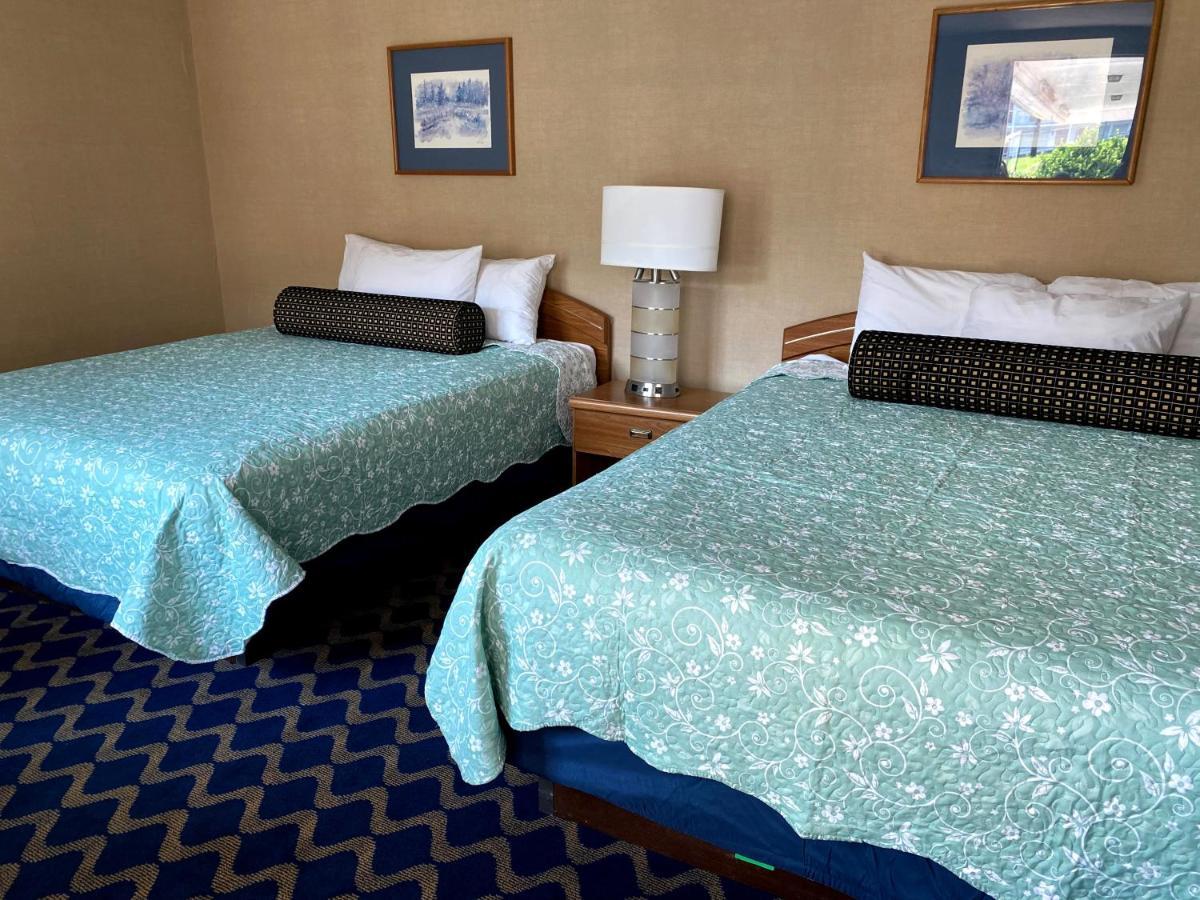 Economy 682 Main St Motel 3*