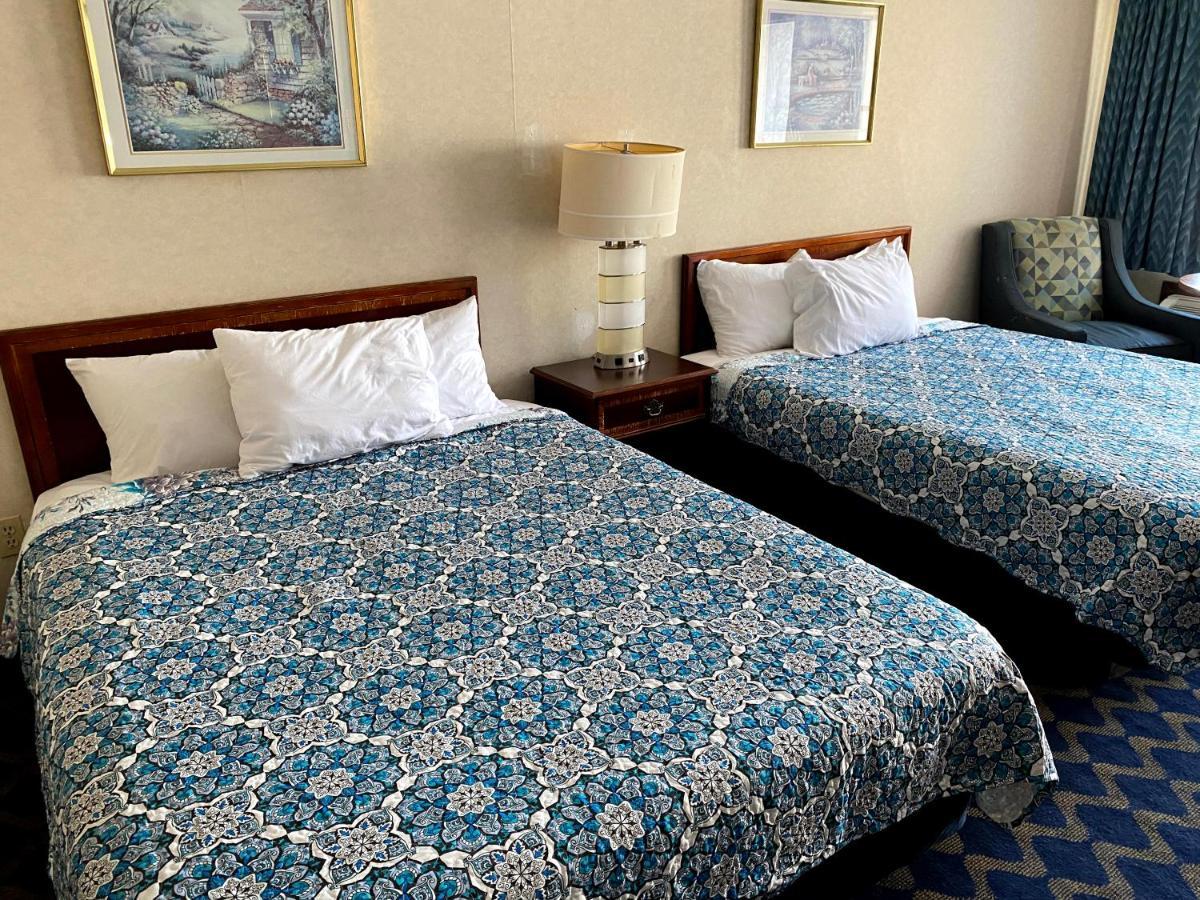 Economy 682 Main St Motel